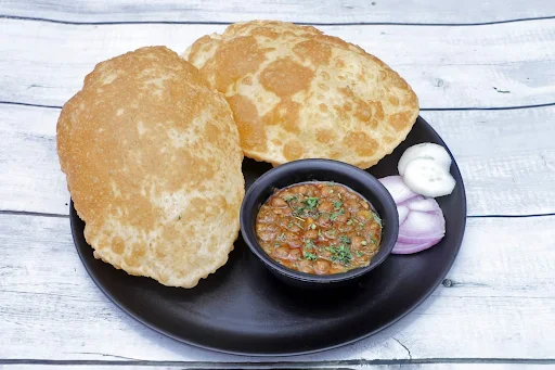 Chole Bhature [2 Bhature]