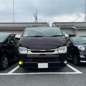 ハイエースバン TRH200V