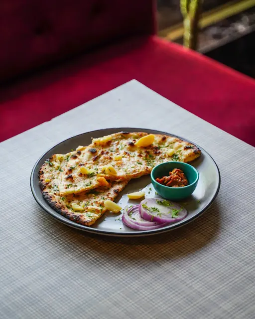 Amritsari Aloo Kulcha