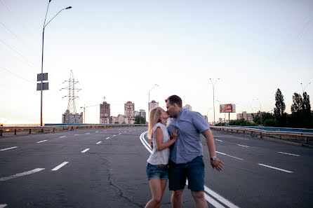 Fotógrafo de casamento Vasiliy Kazanskiy (vasilyk). Foto de 6 de outubro 2015