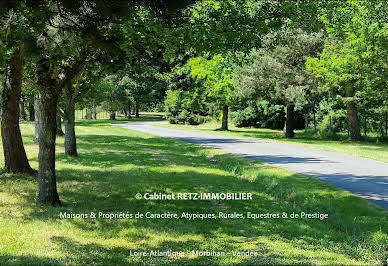 Propriété en bord de mer avec jardin 1