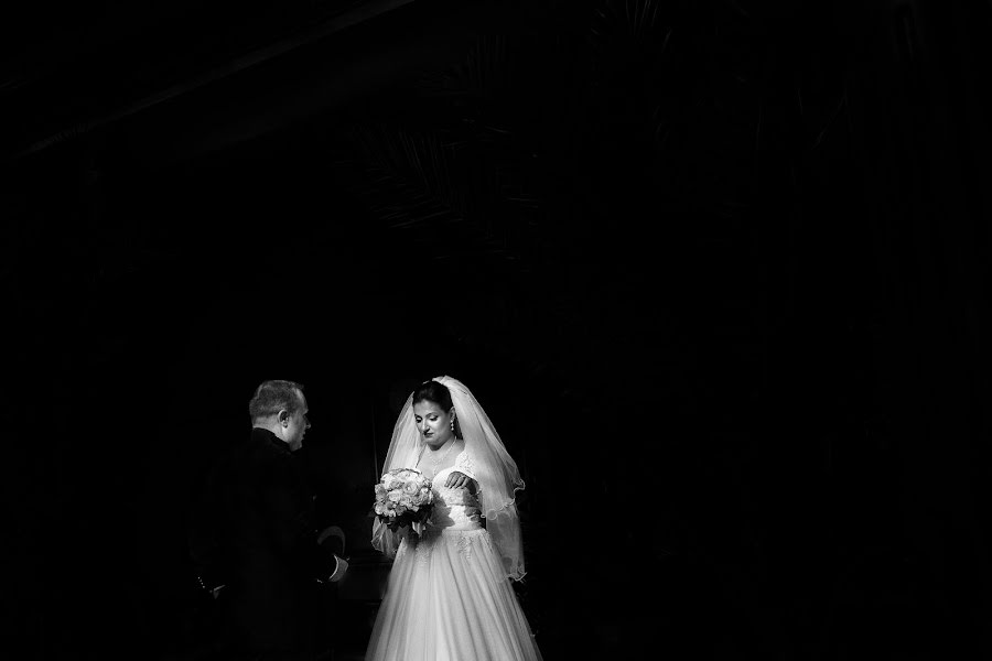 Fotografo di matrimoni Daniel Micu (danielmicu). Foto del 7 gennaio 2019