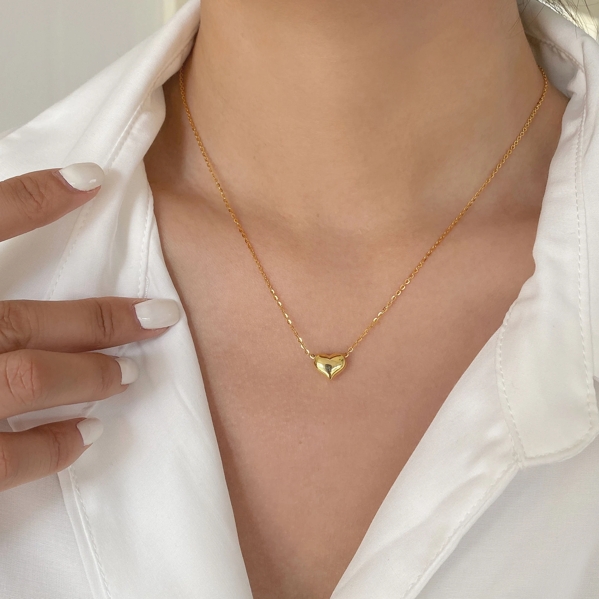 Collier avec pendentif cœur en argent sterling pour femmes, bijou de mode et de personnalité, cadeau idéal pour exprimer l'amour.