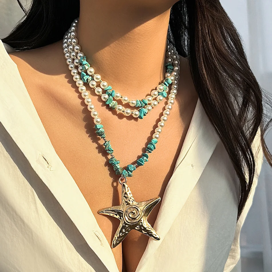 Vrouwenketting met grote hanger van overdreven zeester Een opvallende ketting die je outfit compleet maakt met een vleugje maritieme charme en elegantie.