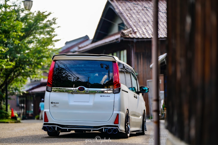 ヴォクシーの滋賀県米原市・醒井宿・中山道・梅花藻・醒ヶ井に関するカスタム事例の投稿画像9枚目