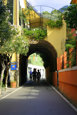 Passeggiata alle cinque terre di Claudio Bottini