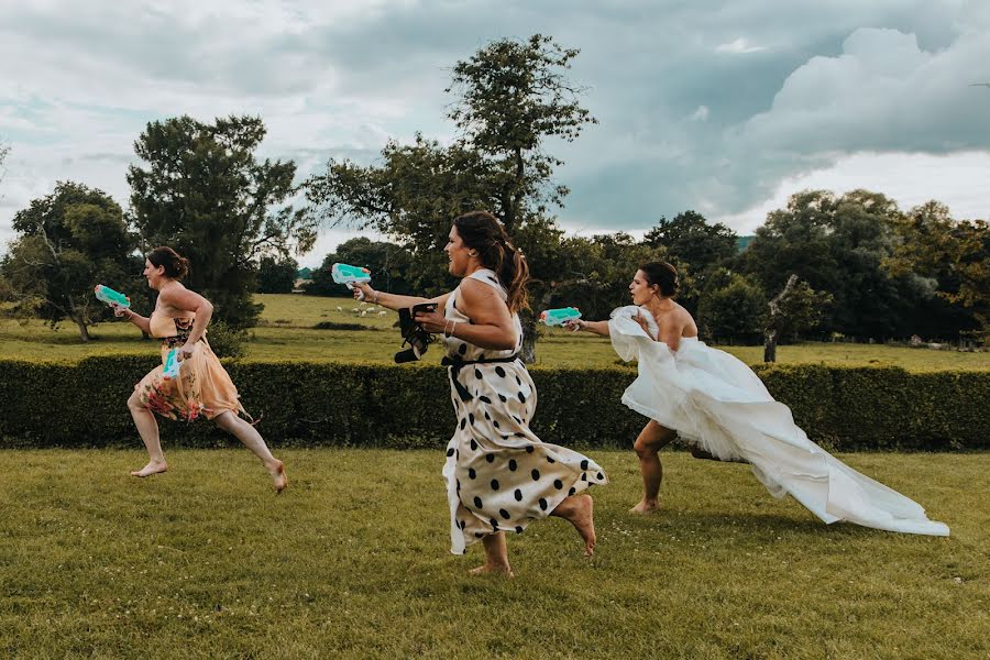 Wedding photographer Bertrand Roguet (piranga). Photo of 2 December 2021