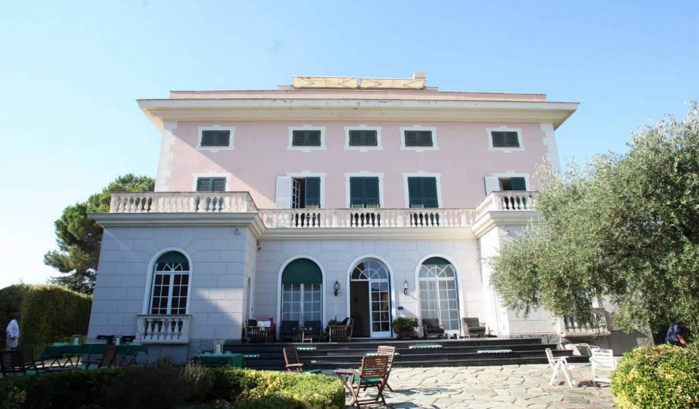 Villa Genoa