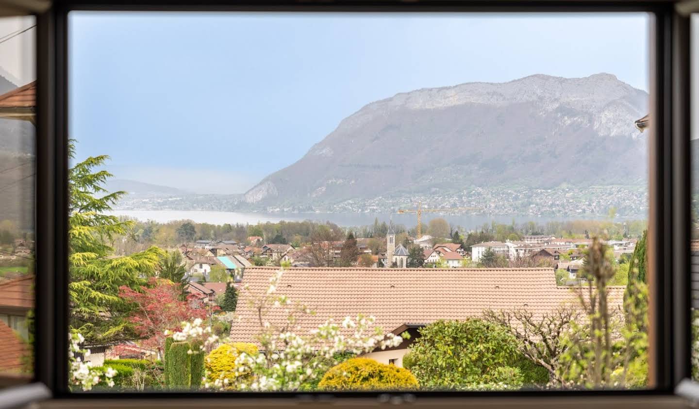 Maison avec piscine et terrasse Annecy