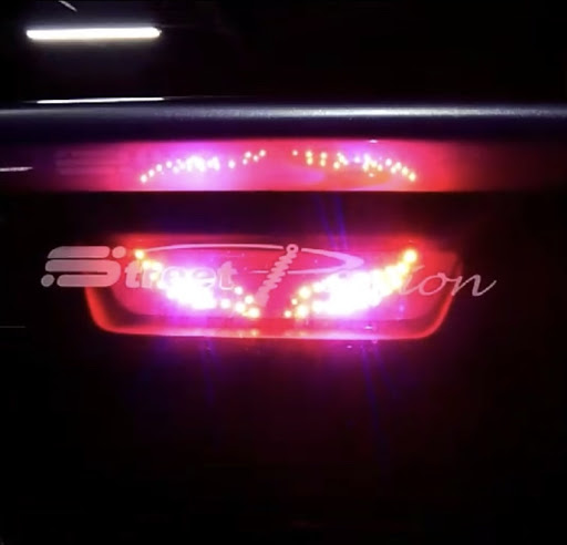 フィット Gd1のdiy Ledハイマウントストップランプ デビルアイ チームローガン関西 村田自動車に関するカスタム メンテナンスの投稿画像 車のカスタム情報はcartune