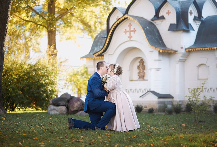 Fotografo di matrimoni Yuliya Burdakova (juliburdakova). Foto del 23 ottobre 2018