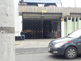 Estacionamiento Touring Y Automovil