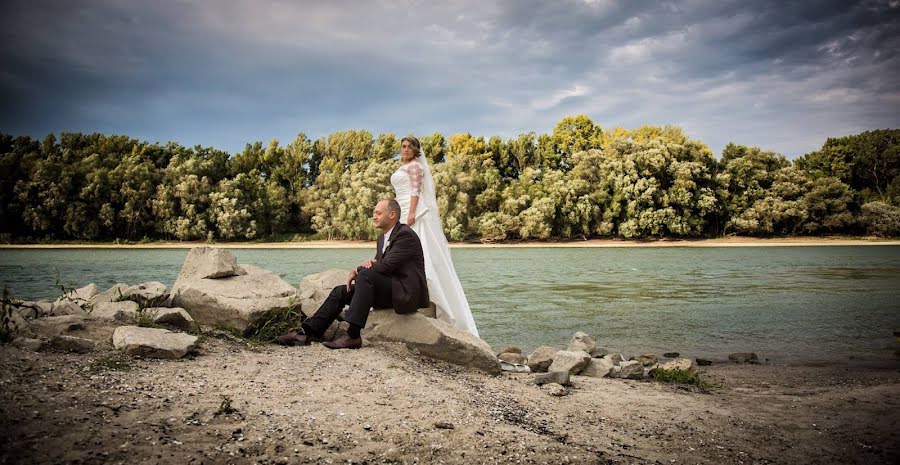 Fotografo di matrimoni Monika Kutassy (kutassy). Foto del 27 febbraio 2019