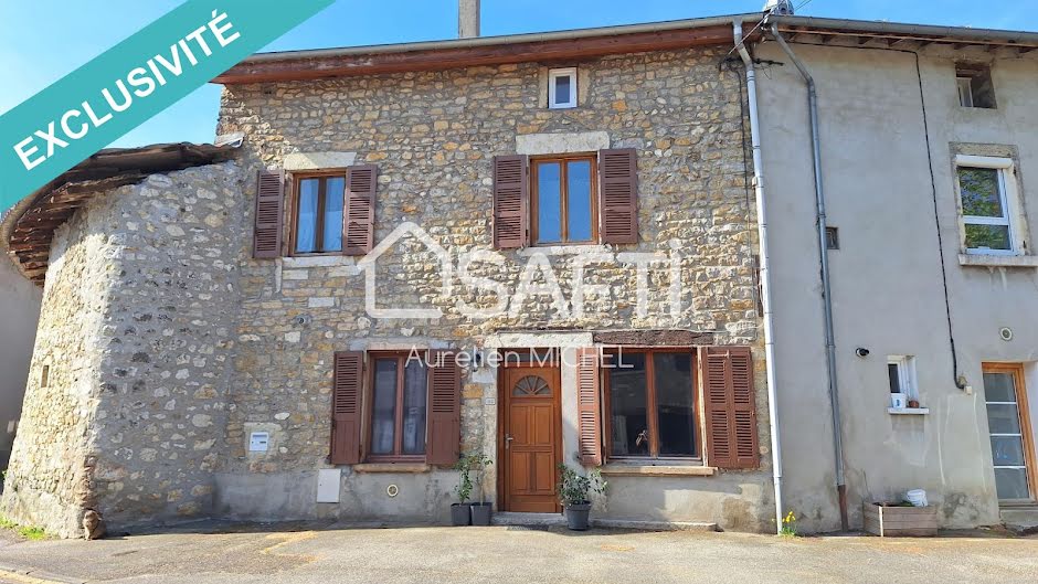 Vente maison 5 pièces 140 m² à Vaux-en-Bugey (01150), 215 000 €