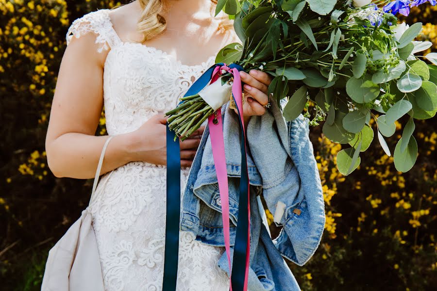 Wedding photographer Emily Buchan (threewordstory). Photo of 31 August 2019