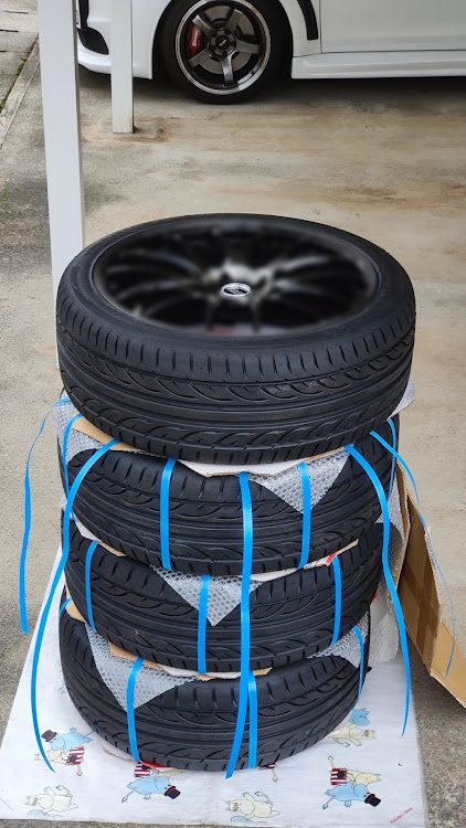 Mayoさんが投稿したホイール購入！・鍛造・FORGED・20インチ・RAYS VOLKRACINGに関するカスタム事例の投稿画像1枚目