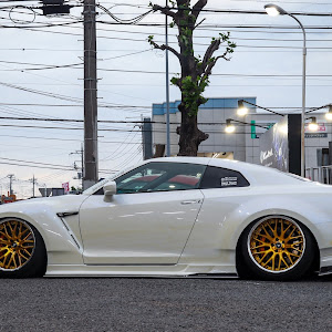 NISSAN GT-R R35