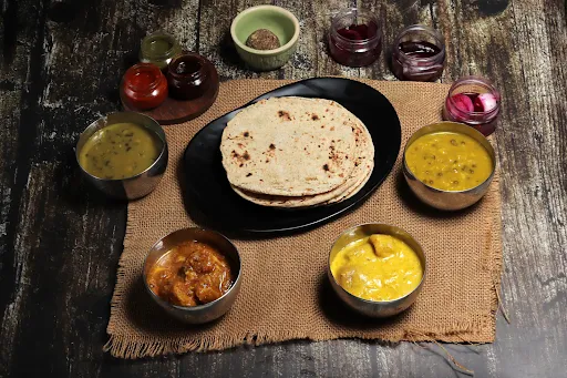 Rajasthani Deluxe Thali