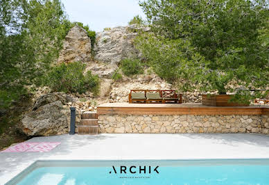 Maison avec piscine et terrasse 10