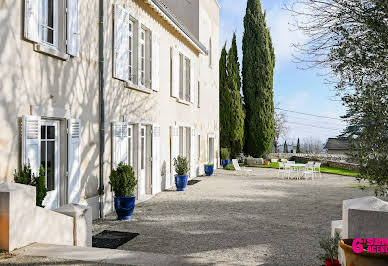 Maison avec piscine et terrasse 13