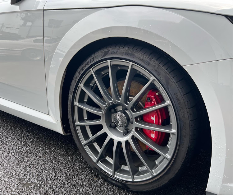 TTSクーペのホイール交換に関するカスタム事例の投稿画像1枚目