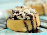 Grilled S'mores Cakes was pinched from <a href="https://www.foodnetwork.com/recipes/sandra-lee/grilled-smores-cakes-recipe-1924749" target="_blank" rel="noopener">www.foodnetwork.com.</a>