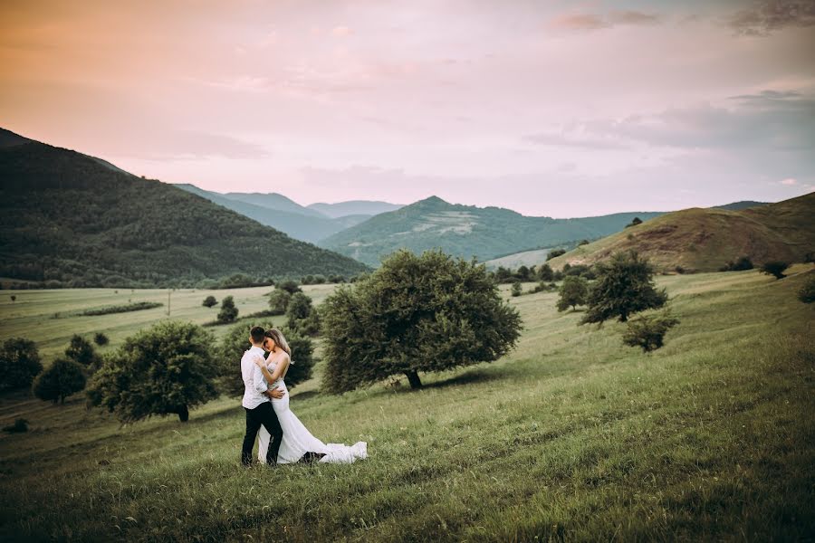 Fotografo di matrimoni Haitonic Liana (haitonic). Foto del 1 giugno 2018