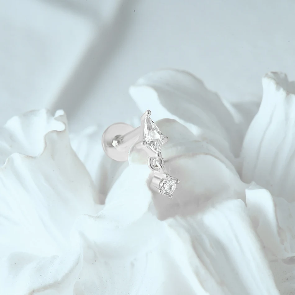 S925 Sterling Zilveren Maan Edelsteen Trendy Piercing Oorbellen, stijlvol en perfect voor dagelijks gebruik en speciale gelegenheden.