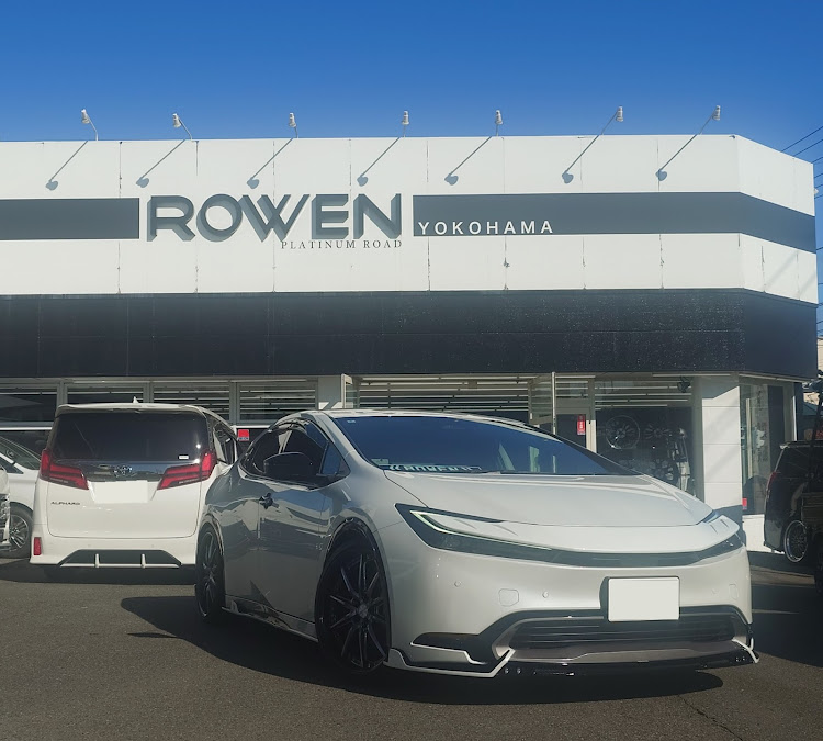 プリウスのROWEN・海コン コラボ・12月もよろしくお願いします・イイね＆コメントありがとうございますに関するカスタム事例の投稿画像1枚目