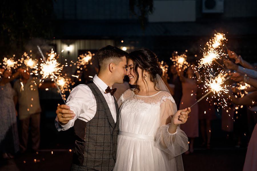 Wedding photographer Oksana Stepanova (scratty). Photo of 21 October 2021