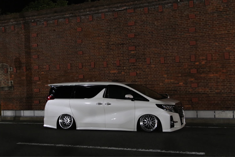 アルファードのAspect Lowness・子猫ちゃん・おいちゃん・カーチューンの繋がりに感謝・門司港レトロに関するカスタム事例の投稿画像9枚目