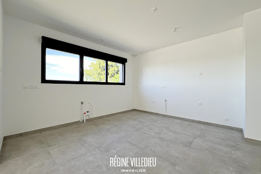 Villa avec jardin et terrasse 5