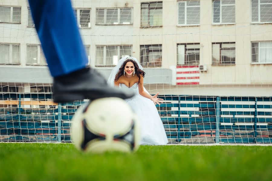 Fotógrafo de casamento Pavel Pavlenko (pasha2016). Foto de 14 de fevereiro 2017