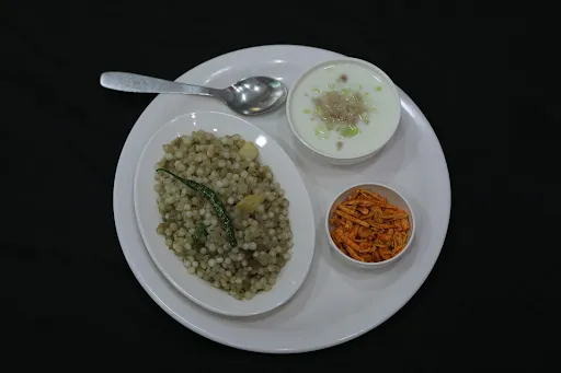 Sabudana Khichdi With Curd