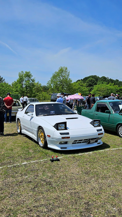 ゆうF i t🍇GD3🇺🇸さんが投稿した世界の名車・外車・輸入車・旧車・RX-7に関するカスタム事例の投稿画像3枚目