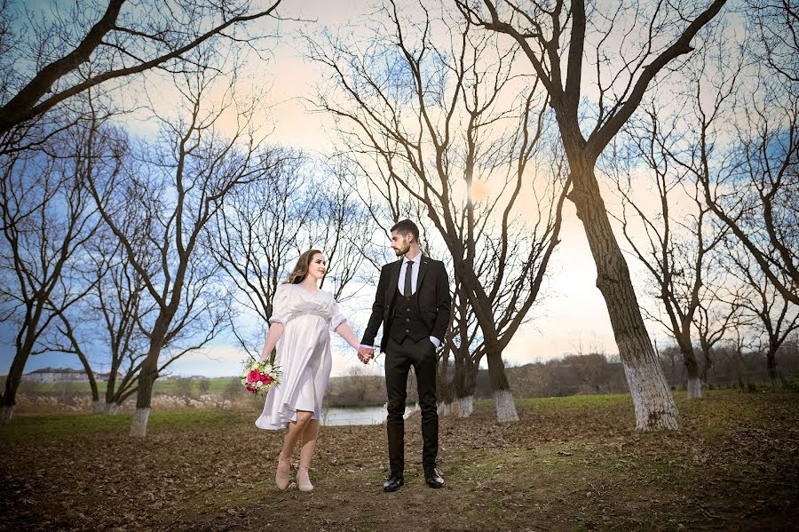 Huwelijksfotograaf Costi Manolache (fotoevent88). Foto van 24 februari 2023