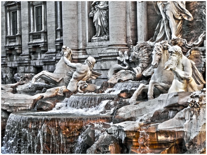 Fontana di Trevi di andprove