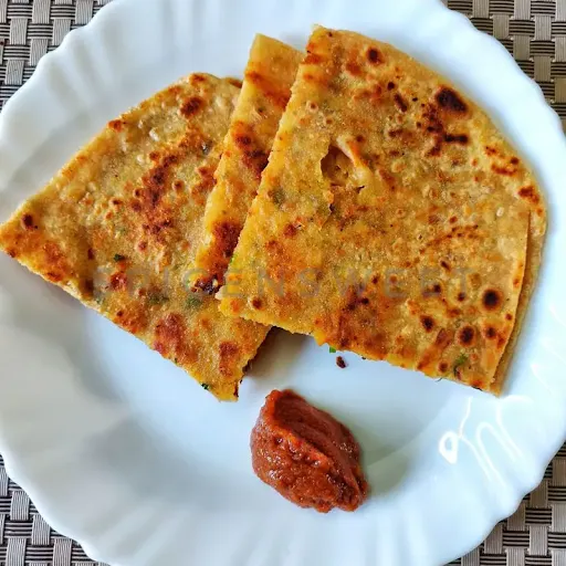 Aloo Schezwan Paratha