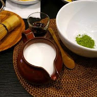 Uzna Omom 杏桃鬆餅屋