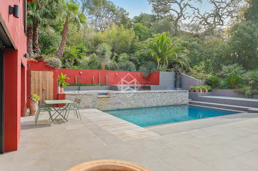 Villa with pool 3
