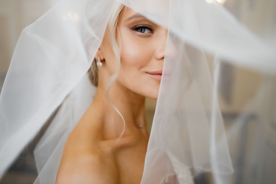 Fotógrafo de casamento Oleg Sverchkov (sverchkovoleg). Foto de 8 de junho 2021