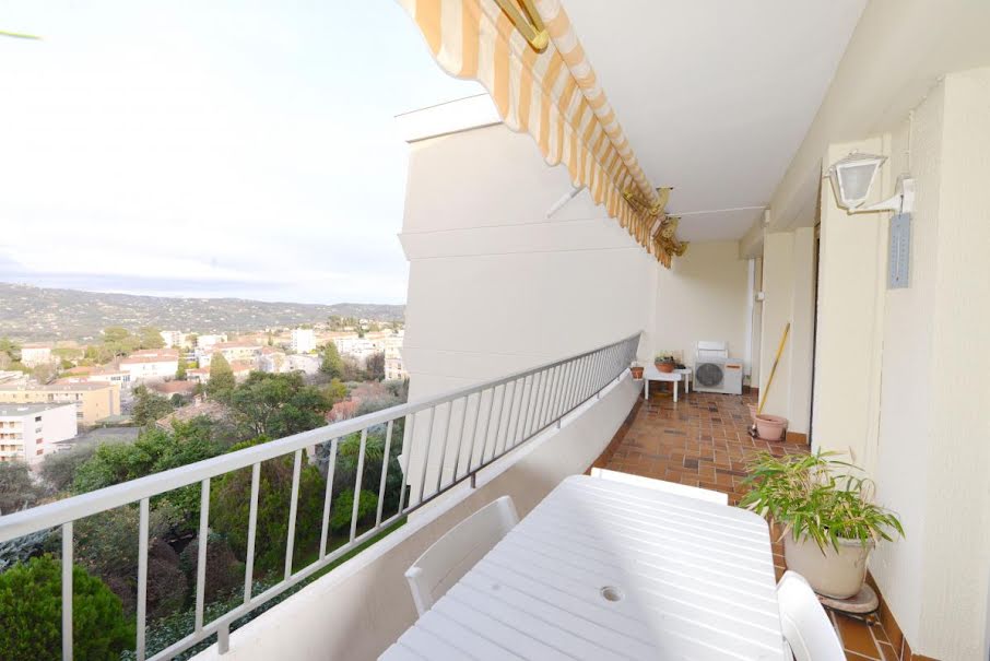 Vente appartement 5 pièces 93 m² à Grasse (06130), 250 000 €