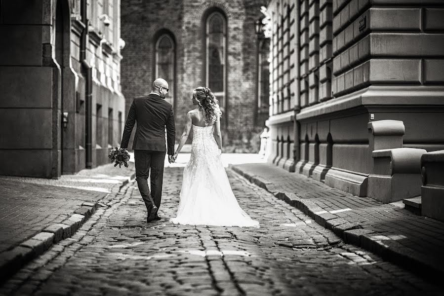 Fotógrafo de casamento Olegs Bucis (ol0908). Foto de 23 de fevereiro