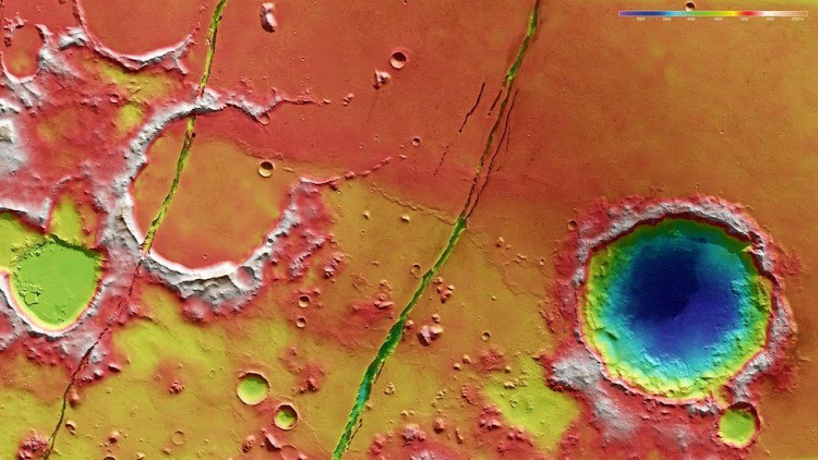 The rocks of Cerberus Fossae have extensive faulting, making the region a major source of quakes