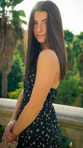 Charli D'Amelio Wallpaper HD 2020 - v1.0