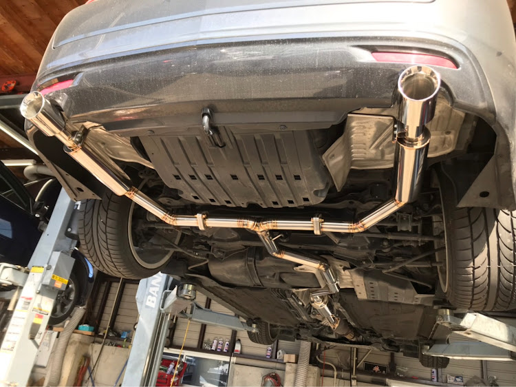 アコードツアラーのFlash exhaust systemに関するカスタム事例の投稿画像1枚目
