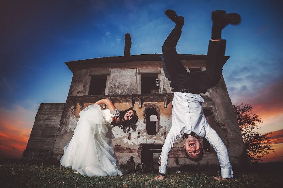 Fotografo di matrimoni Marius Godeanu (godeanu). Foto del 25 febbraio 2019