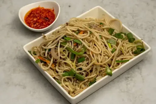 Veg Hakka Noodles