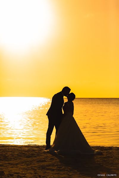 Fotógrafo de casamento Isfaaq Caunhye (isfaaqcaunhye). Foto de 8 de outubro 2020