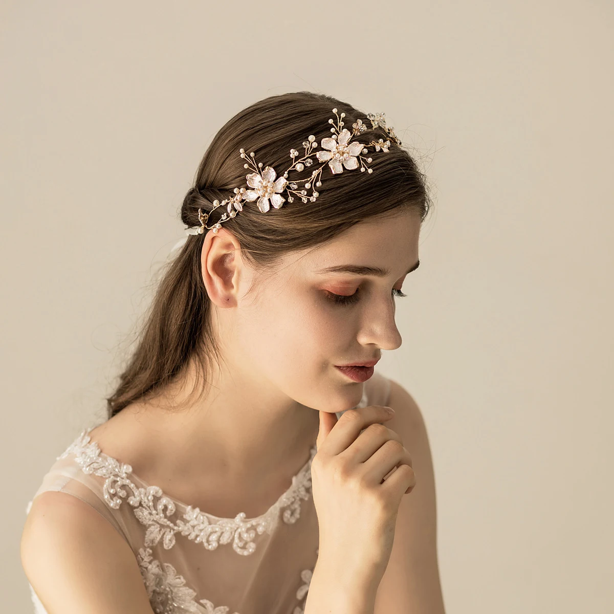 Title 1, Kristallen bruidshaaraccessoires Prachtige bloe...